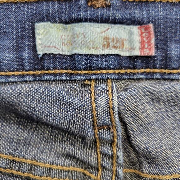 Levi Strauss & Co 520 Curvy Bootcut Jeans Women's Size Medium Dark Blue - Picture 8 of 9